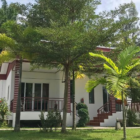 Tara House Hotel Ko Lanta Екстериор снимка