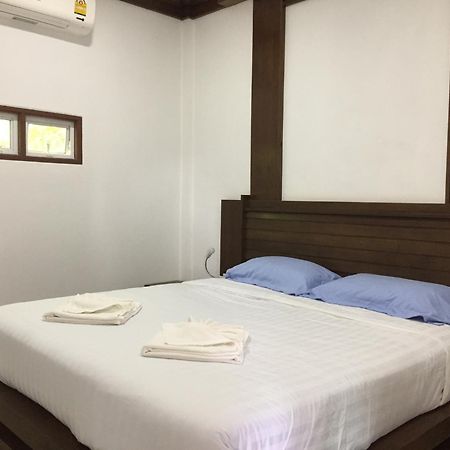 Tara House Hotel Ko Lanta Стая снимка